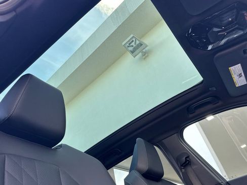Used 2025 BMW X3 xDrive30i AWD/4WD image 18