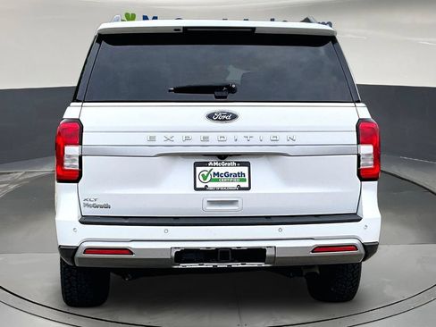 Used 2024 Ford Expedition XLT AWD/4WD image 6