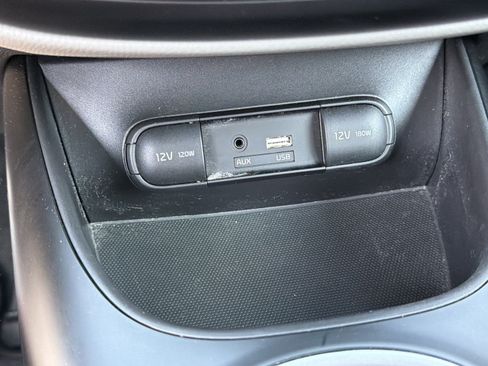 Used 2015 Kia Soul + FWD image 12