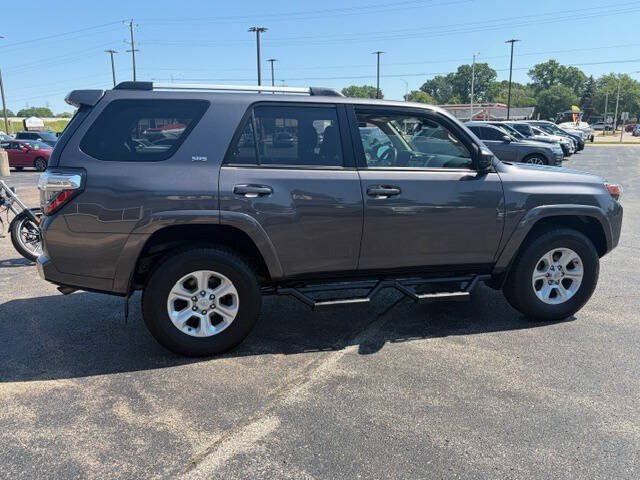 Used 2021 Toyota 4Runner SR5 AWD/4WD image 9