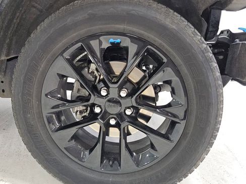 Used 2023 Jeep Wrangler Unlimited Sahara w/ Cold Weather Group image 31