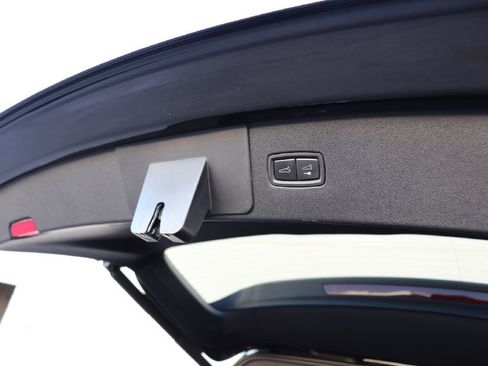 Used 2019 Porsche Cayenne S image 26