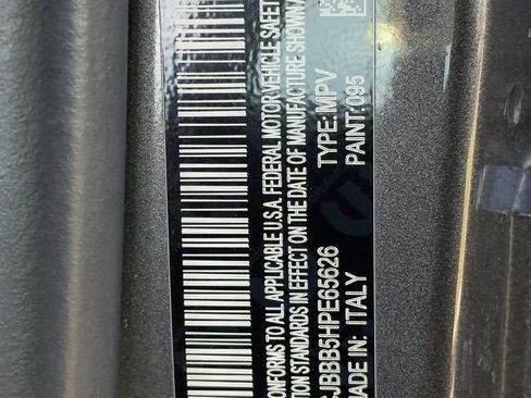 Used 2017 Jeep Renegade Altitude image 30