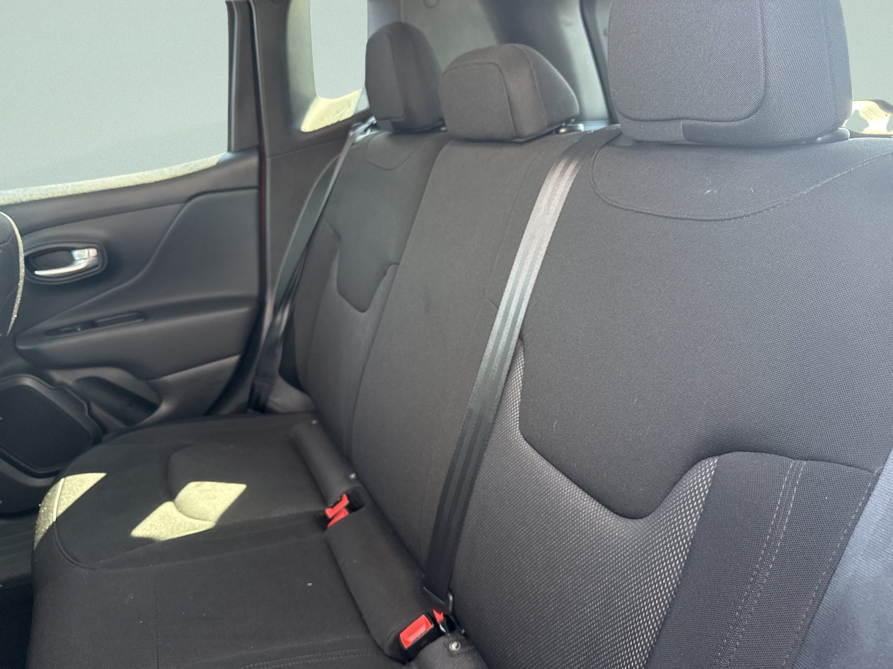 Used 2023 Jeep Renegade Latitude AWD/4WD image 11