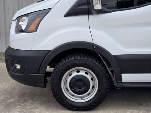 Used 2023 Ford Transit 250 Low Roof RWD image 11