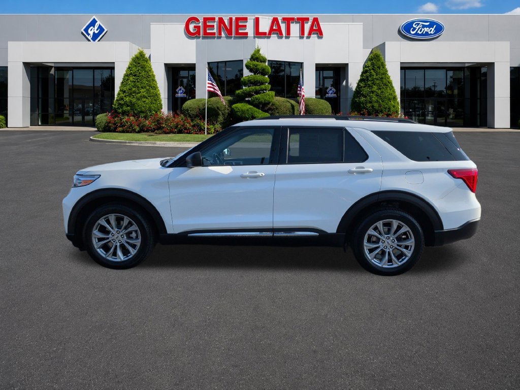 Certified 2023 Ford Explorer XLT w/ Equipment Group 202A AWD/4WD image 4