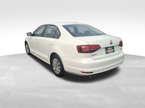 Used 2016 Volkswagen Jetta S image 5