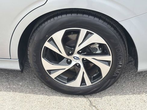 Used 2025 Subaru Legacy Premium AWD/4WD image 13