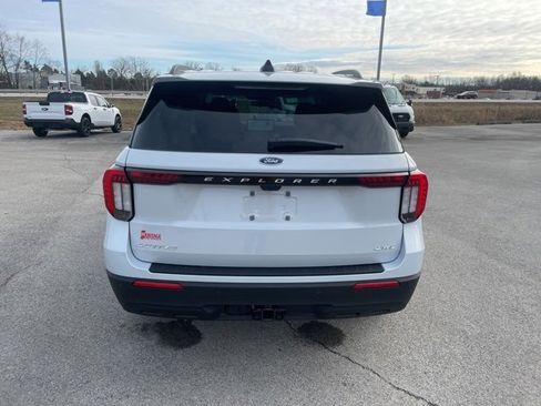 New 2026 Ford Explorer Active image 8
