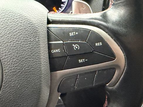 Used 2021 Jeep Grand Cherokee Trailhawk AWD/4WD image 28