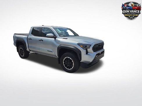 Used 2026 Toyota Tacoma TRD Off-Road AWD/4WD image 7