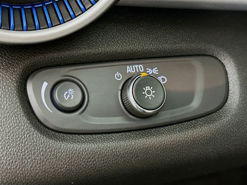 Used 2025 Chevrolet Trax LS w/ Driver Confidence Package image 16