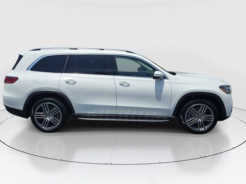 Certified 2026 Mercedes-Benz GLS 450 4MATIC image 9