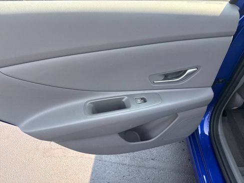 Certified 2024 Hyundai Elantra SEL w/ Convenience Package FWD image 17