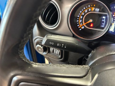 Used 2022 Jeep Wrangler Sport AWD/4WD image 19