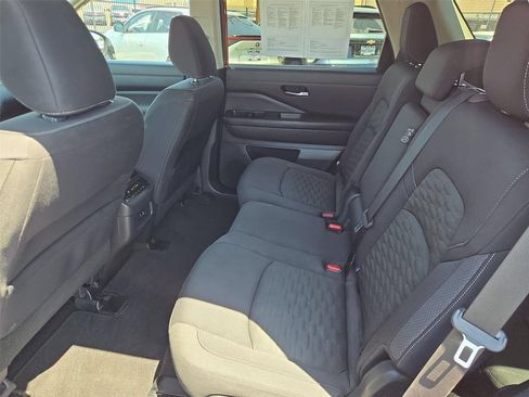 Used 2022 Nissan Pathfinder SV FWD image 16