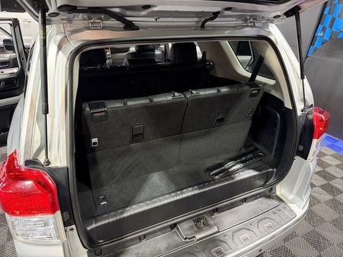 Used 2010 Toyota 4Runner Limited image 23