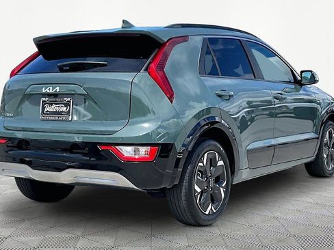 Certified 2024 Kia Niro Wind FWD image 2