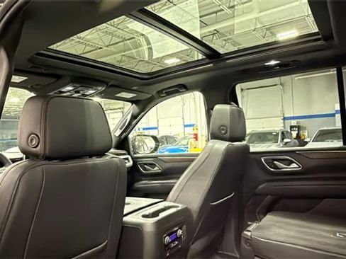 Used 2022 Chevrolet Tahoe High Country image 15