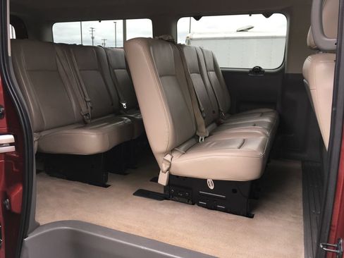 Used 2018 Nissan NV 3500 SL RWD image 29