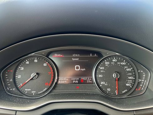 Used 2023 Audi Q5 2.0T Premium image 12