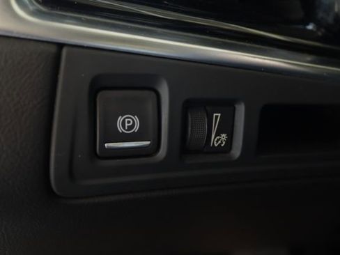 Used 2023 Cadillac XT6 Premium Luxury image 24