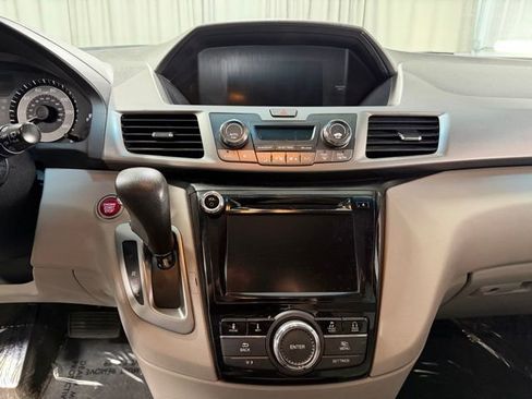 Used 2016 Honda Odyssey SE image 15