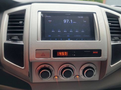 Used 2009 Toyota Tacoma PreRunner RWD image 13