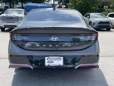 Used 2024 Hyundai Sonata SEL FWD image 4