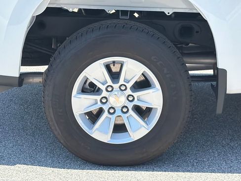 Used 2025 Chevrolet Silverado 1500 W/T w/ WT Value Package RWD image 17