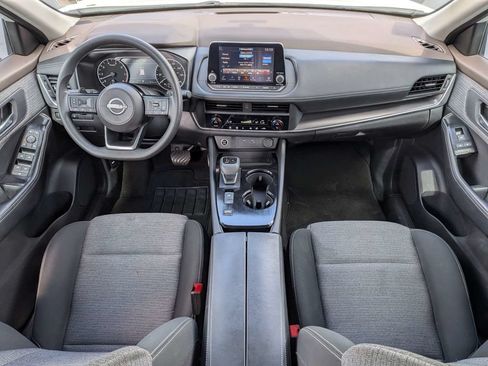 Used 2023 Nissan Rogue SV FWD image 17