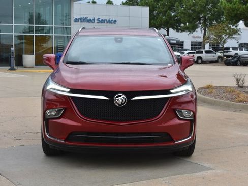 Used 2024 Buick Enclave Essence w/ Sport Touring Edition image 2