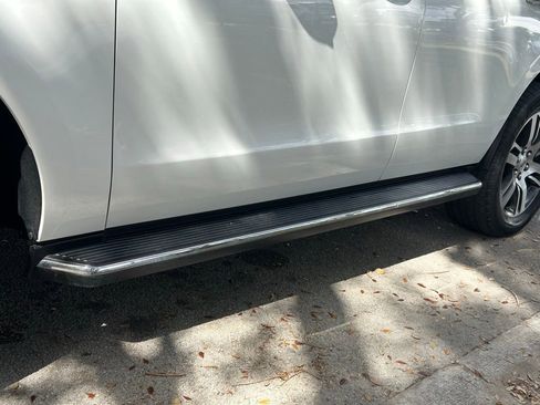 Used 2022 Ford Expedition Limited image 32