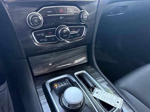 Used 2018 Chrysler 300 Touring w/ Sport Appearance Package image 15