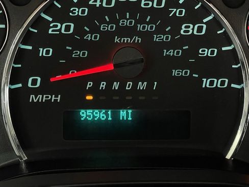 Used 2018 Chevrolet Express 2500 Extended w/ Communications Package image 32