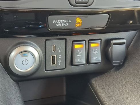 Used 2025 Nissan Leaf SV Plus image 14