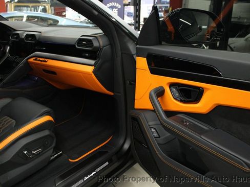 Used 2023 Lamborghini Urus S image 50