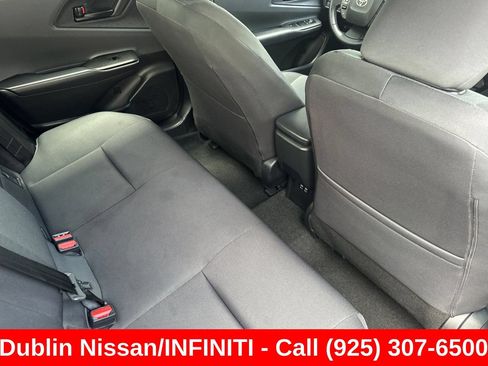 Used 2025 Toyota Prius LE FWD image 19