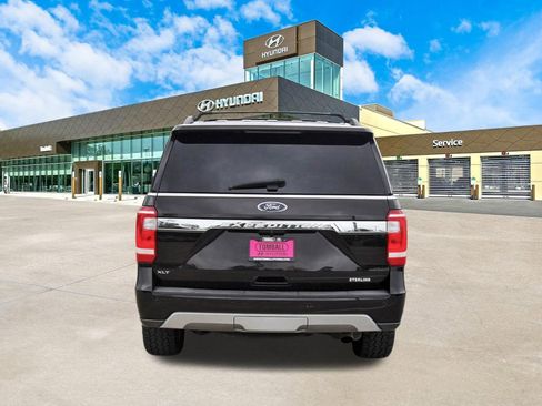 Used 2021 Ford Expedition XLT RWD image 7