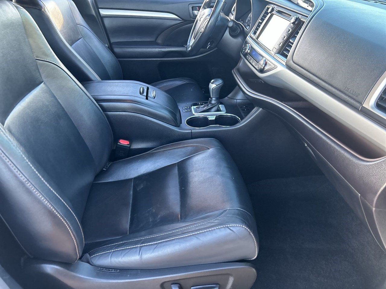 Used 2018 Toyota Highlander XLE FWD image 9