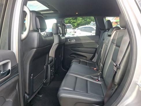 Used 2021 Jeep Grand Cherokee Limited AWD/4WD image 10