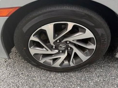 Used 2016 Honda Civic EX image 11