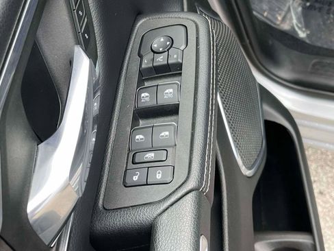 Used 2025 RAM 1500 Laramie AWD/4WD image 13
