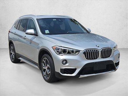 Used 2019 BMW X1 xDrive28i w/ Convenience Package AWD/4WD image 3