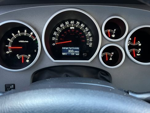 Used 2011 Toyota Tundra Limited image 26