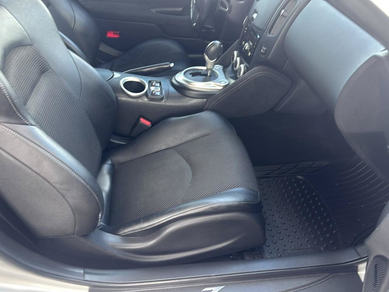 Used 2013 Nissan 370Z Touring w/ Sport Pkg RWD image 18