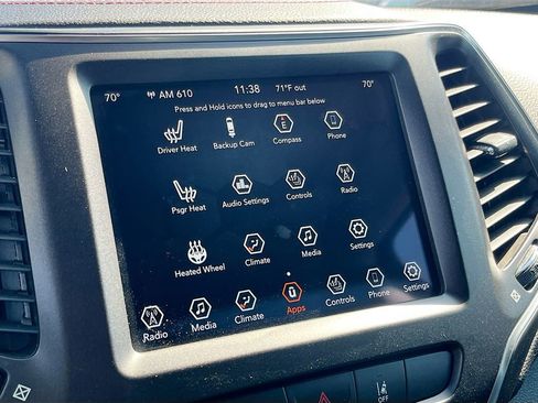 Used 2022 Jeep Cherokee Trailhawk w/ Comfort/Convenience Group image 14