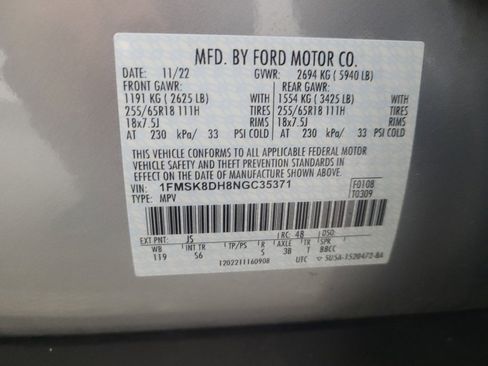 Used 2022 Ford Explorer XLT w/ Equipment Group 202A image 33