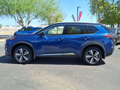 Used 2021 Nissan Rogue SL w/ Premium Package FWD image 2