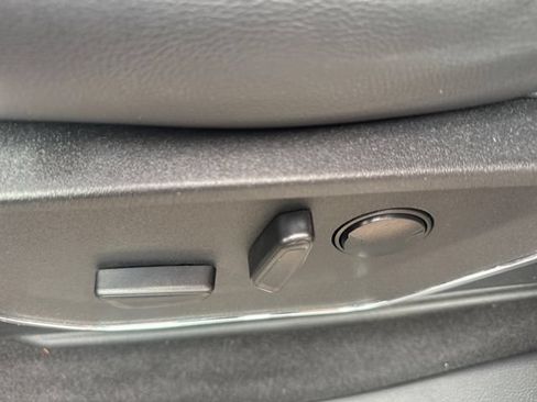 Used 2024 Ford F150 Lariat AWD/4WD image 30